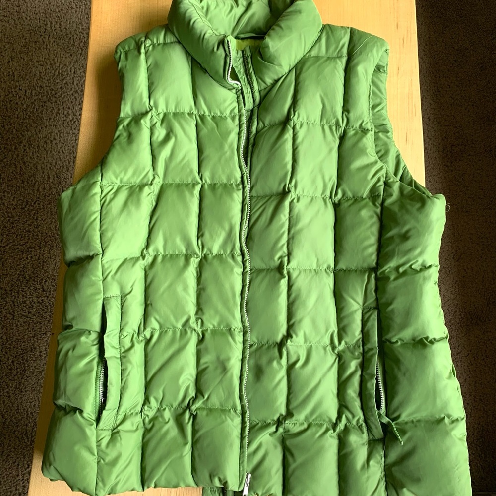 Gap quilted vest. Size XL